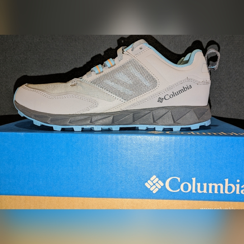Columbia "Flow District" womens Hiking shoes